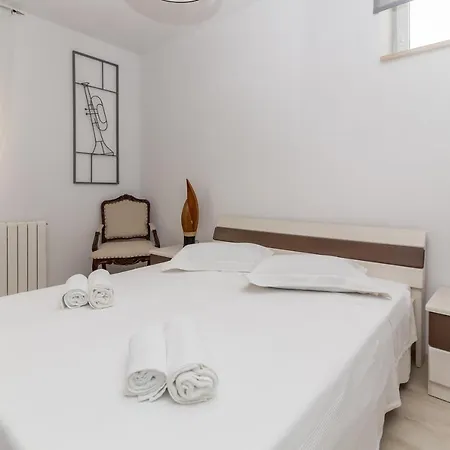 Box Apartment Porec